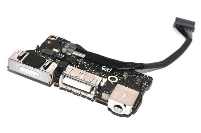 Apple MacBook Air 13 Inch A1466 DC Power Jack Board
