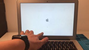 Mac Stuck On Login Screen, How To Fix Hyderabad