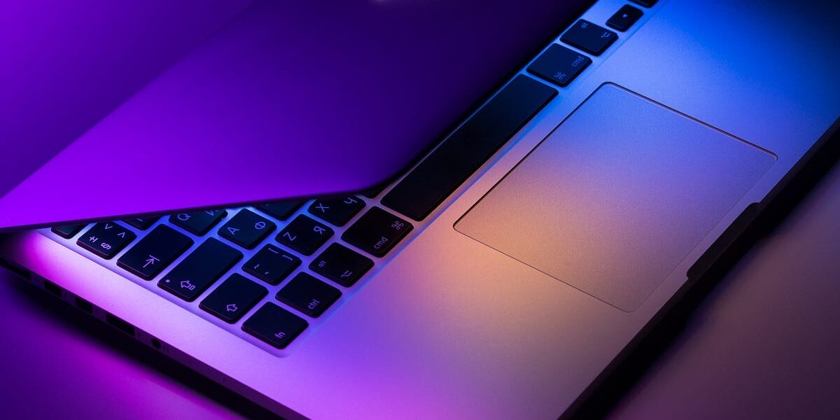 Are MacBooks expensive to repair